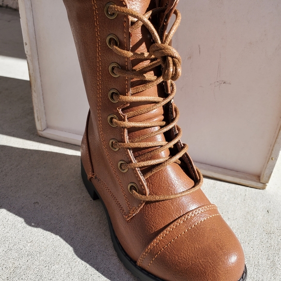 ❗️Restock❗️Tan Combat Boots - Picture 4 of 4